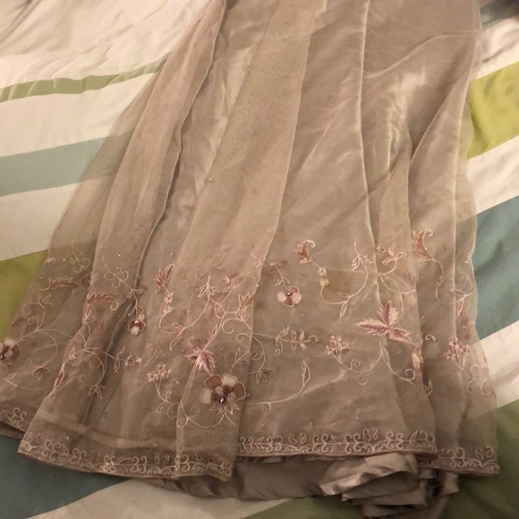 Pale purple crocheted net and satin lengha NEW - Picture 6 of 8